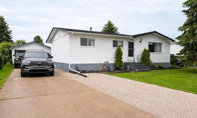 25 Centennial Crescent