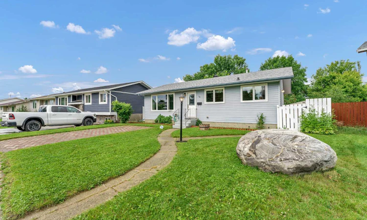 78 Clark Crescent SE