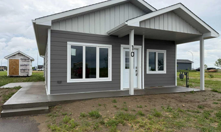 10 Meadows Way
