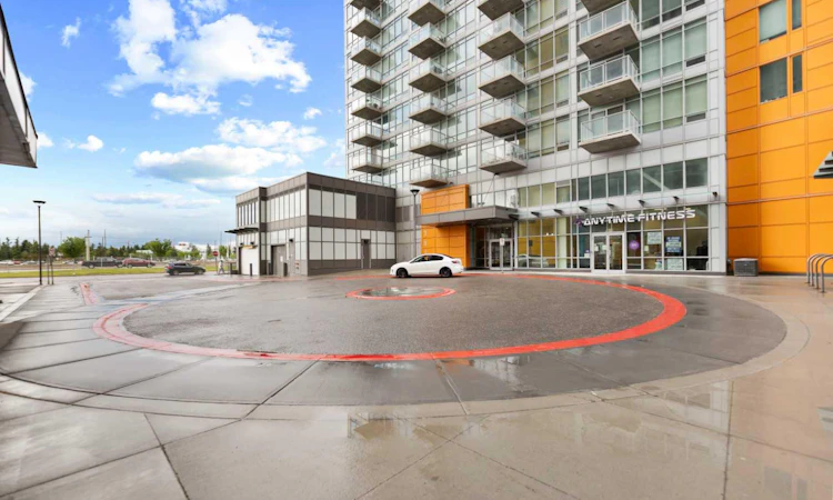 211-3830 Brentwood Road NW