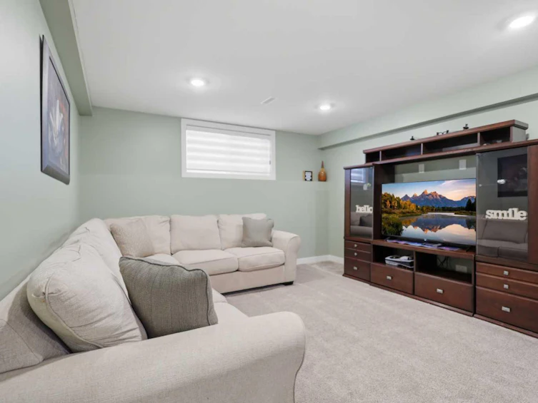 98 Livingston Close, Red Deer, AB, T4R 0S8 - 36