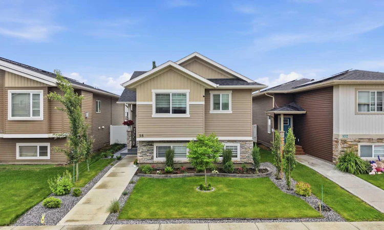 98 Livingston Close