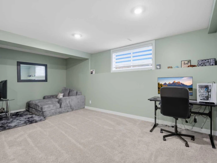 98 Livingston Close, Red Deer, AB, T4R 0S8 - 33