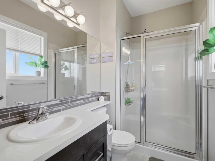 98 Livingston Close, Red Deer, AB, T4R 0S8 - 29