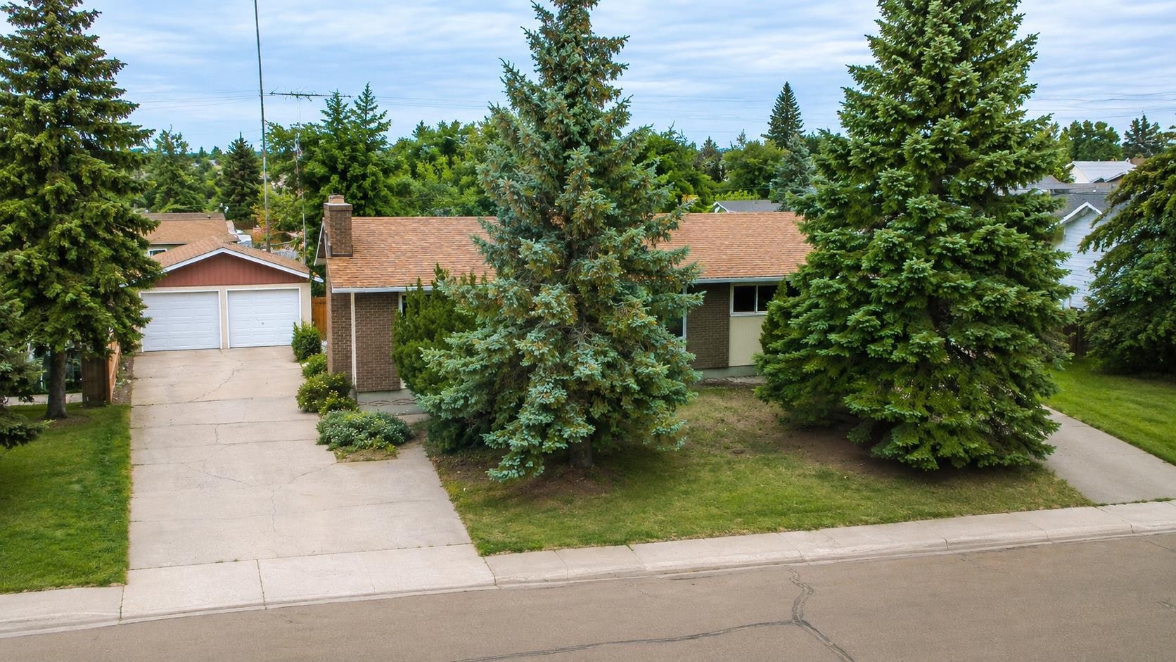 303 Nill Place, Hanna, AB, T0J 1P0