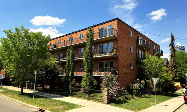 314-808 Royal Avenue SW