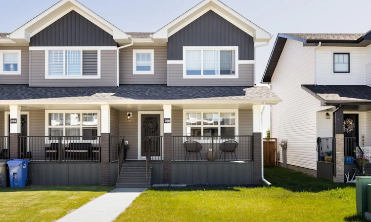 250 Halifax Close