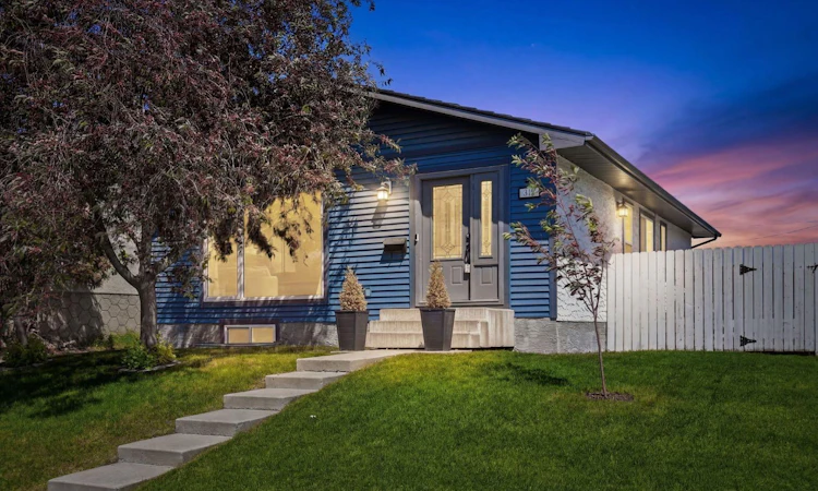 312 Penworth Way SE
