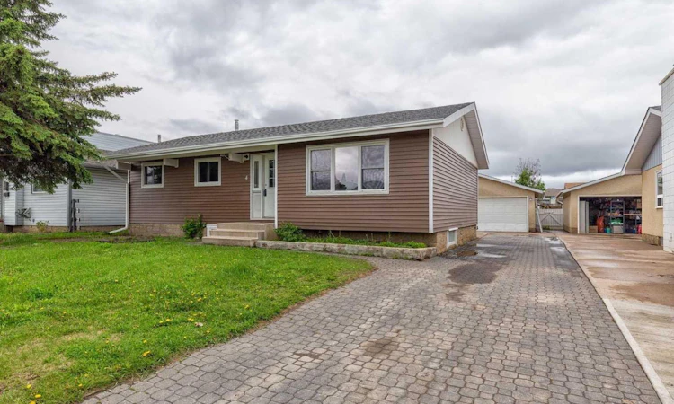 4 Mcleod Street