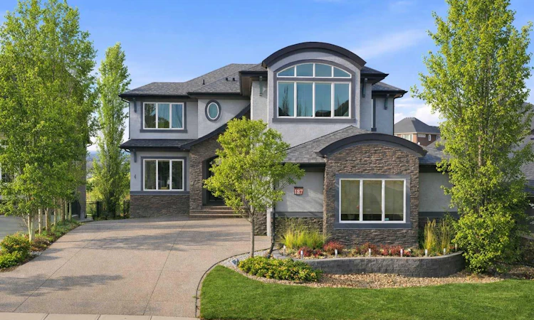187 Cranarch Circle SE