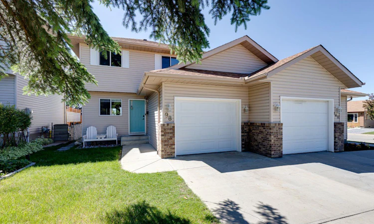 98 Everglade Drive SE