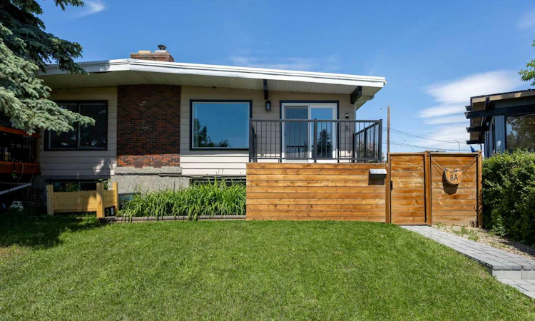 8A Arlington Bay SE