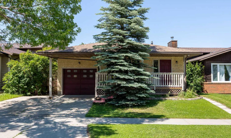 80 Macewan Drive NW