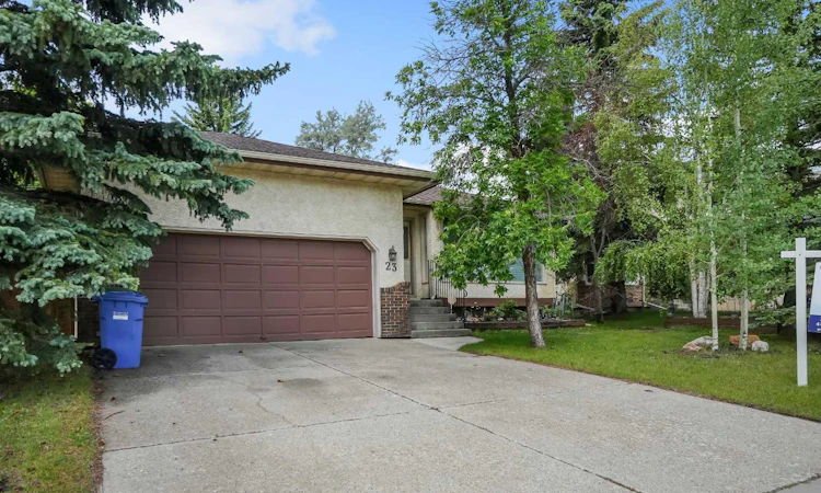 23 Edelweiss Drive NW