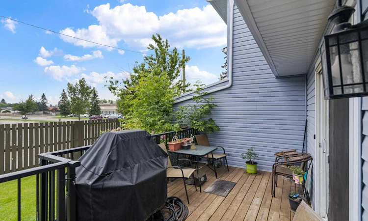 3-195 Manora Place NE