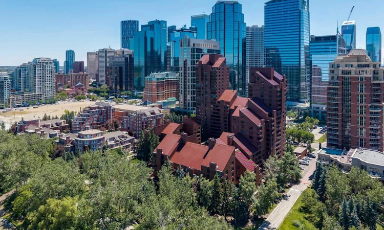 301H-500 Eau Claire Avenue SW