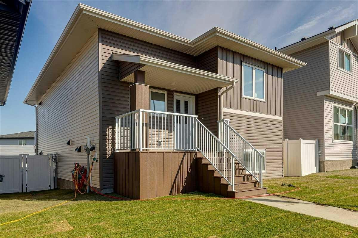 10 Memorial Parkway, Red Deer County, AB, T4E 3B7