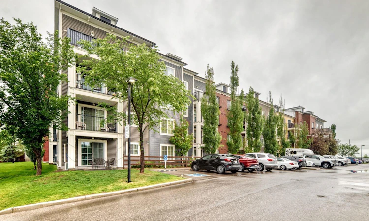 4310-755 Copperpond Boulevard SE
