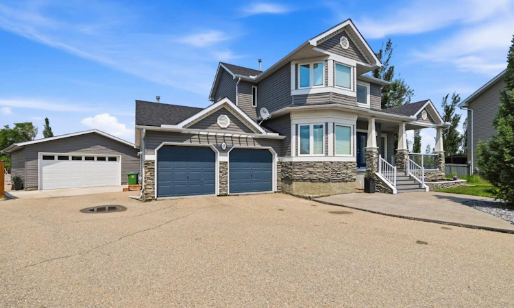 7 Henderson Bay NE