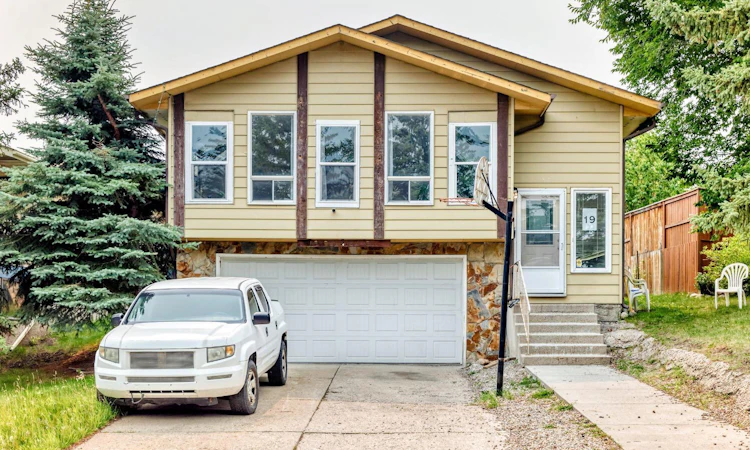 19 Berwick Crescent NW