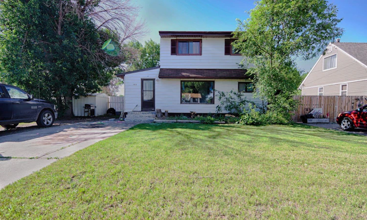 4810 57 Ave