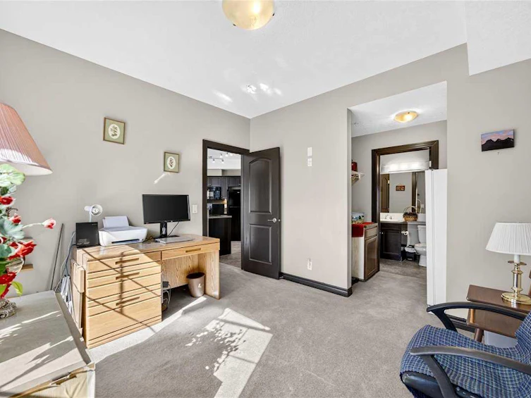 218-30 Royal Oak Plaza NW, Calgary, AB, T3G 0C1 - 17
