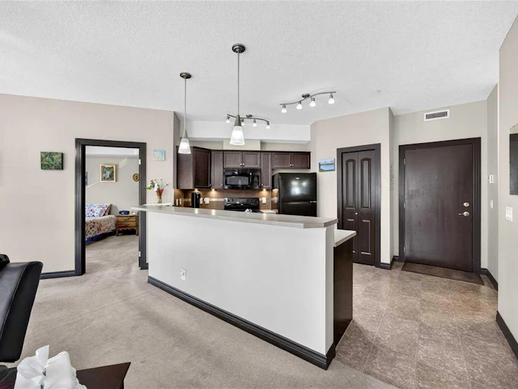 218-30 Royal Oak Plaza NW, Calgary, AB, T3G 0C1 - 8