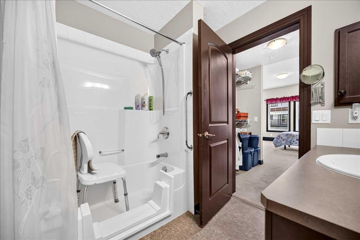 218-30 Royal Oak Plaza NW, Calgary, AB, T3G 0C1 - 16
