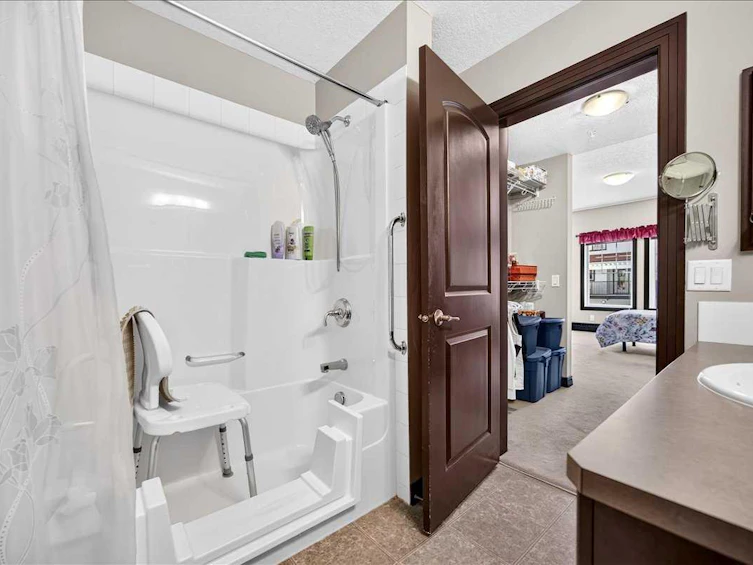 218-30 Royal Oak Plaza NW, Calgary, AB, T3G 0C1 - 16