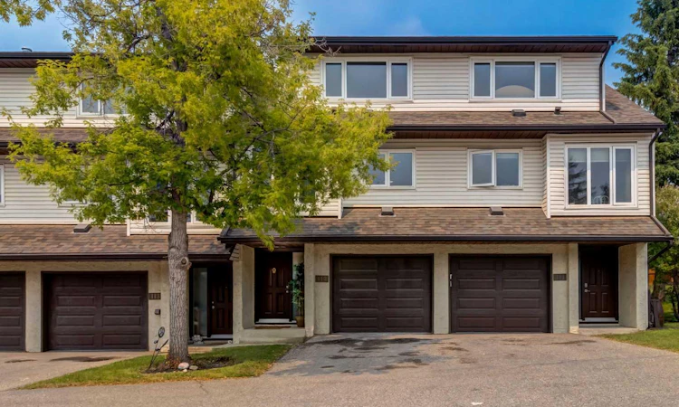 112-1190 Ranchview Road NW