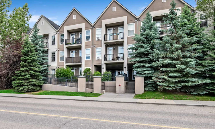 211-15304 Bannister Road SE