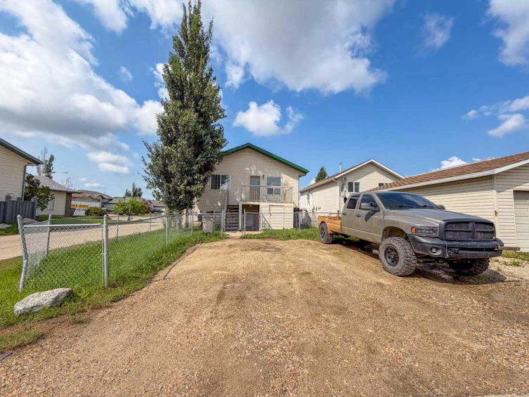 10761 74 Avenue, Grande Prairie, AB, T8W 2T2 - 34