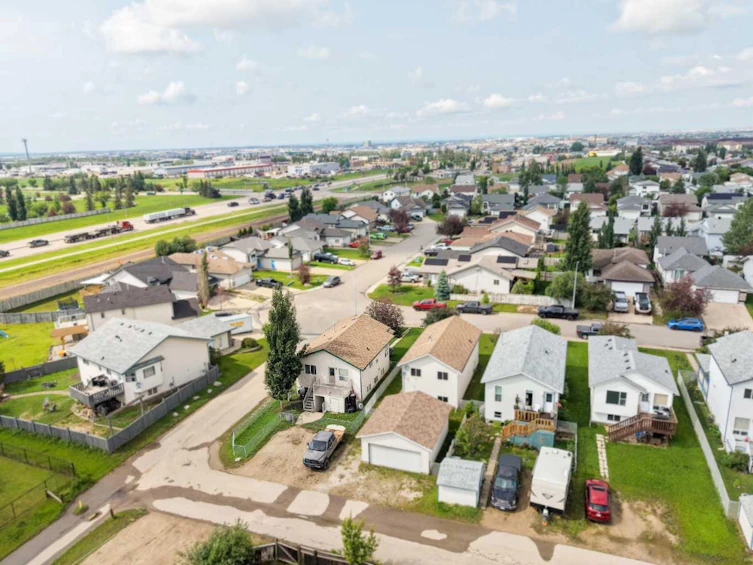 10761 74 Avenue, Grande Prairie, AB, T8W 2T2 - 42