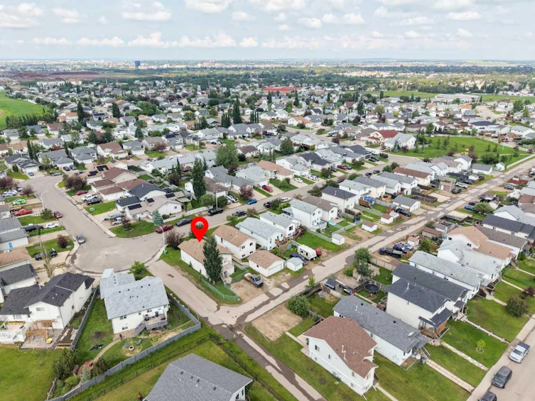 10761 74 Avenue, Grande Prairie, AB, T8W 2T2 - 40