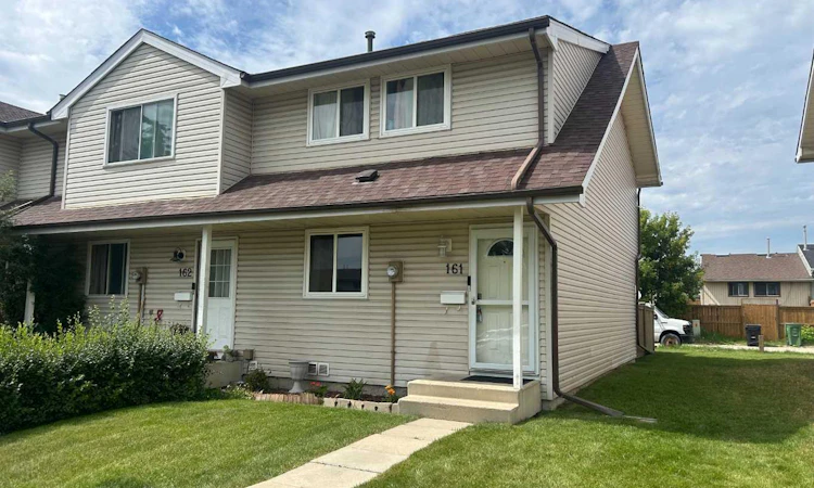 161-20 Falbury Crescent NE