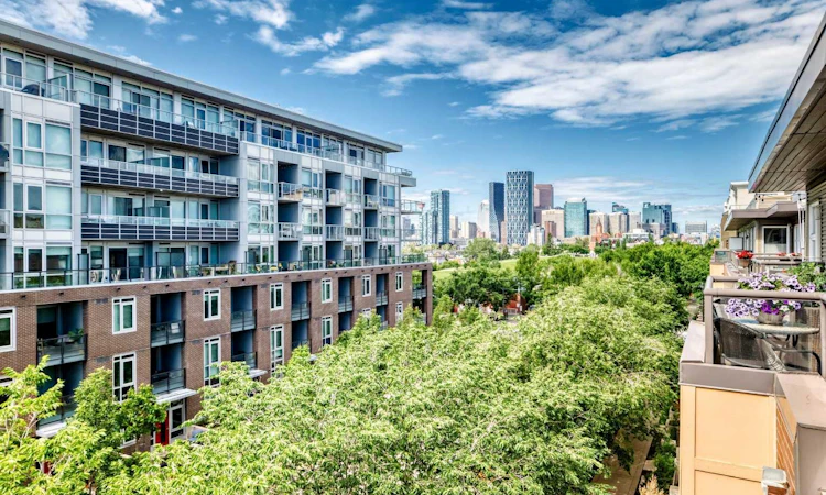 402-1010 Centre Avenue NE