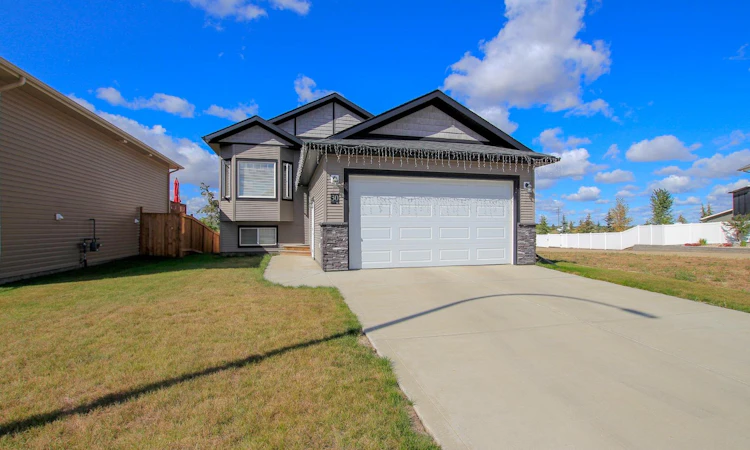 30 Henderson Crescent