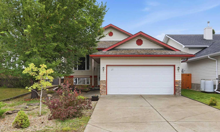 11 Westfall Crescent