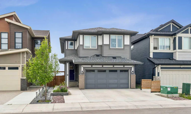 215 Lucas Terrace NW