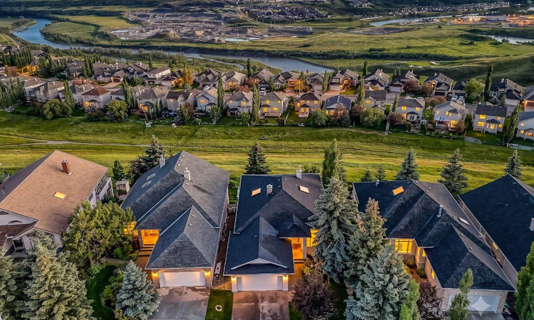 19 Gleneagles View