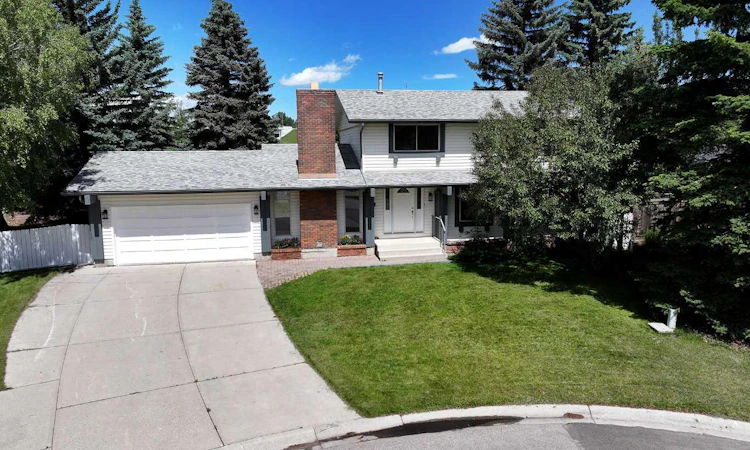 540 Varsity Estates Place NW