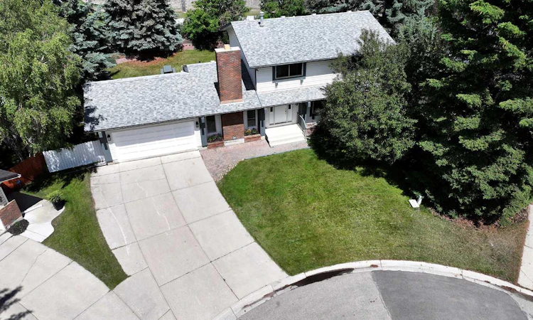 540 Varsity Estates Place NW