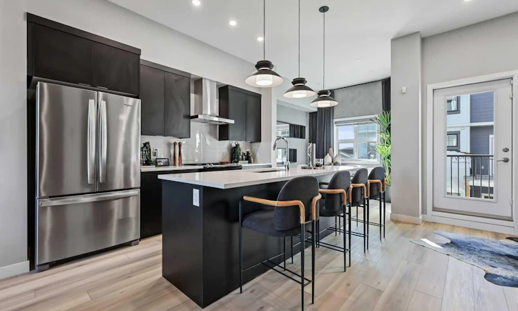 112-595 Mahogany Road SE