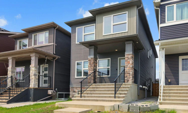 56 Corner Meadows Park NE