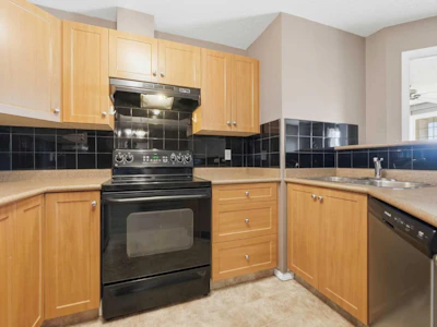 3408-10 Prestwick Bay SE - 5
