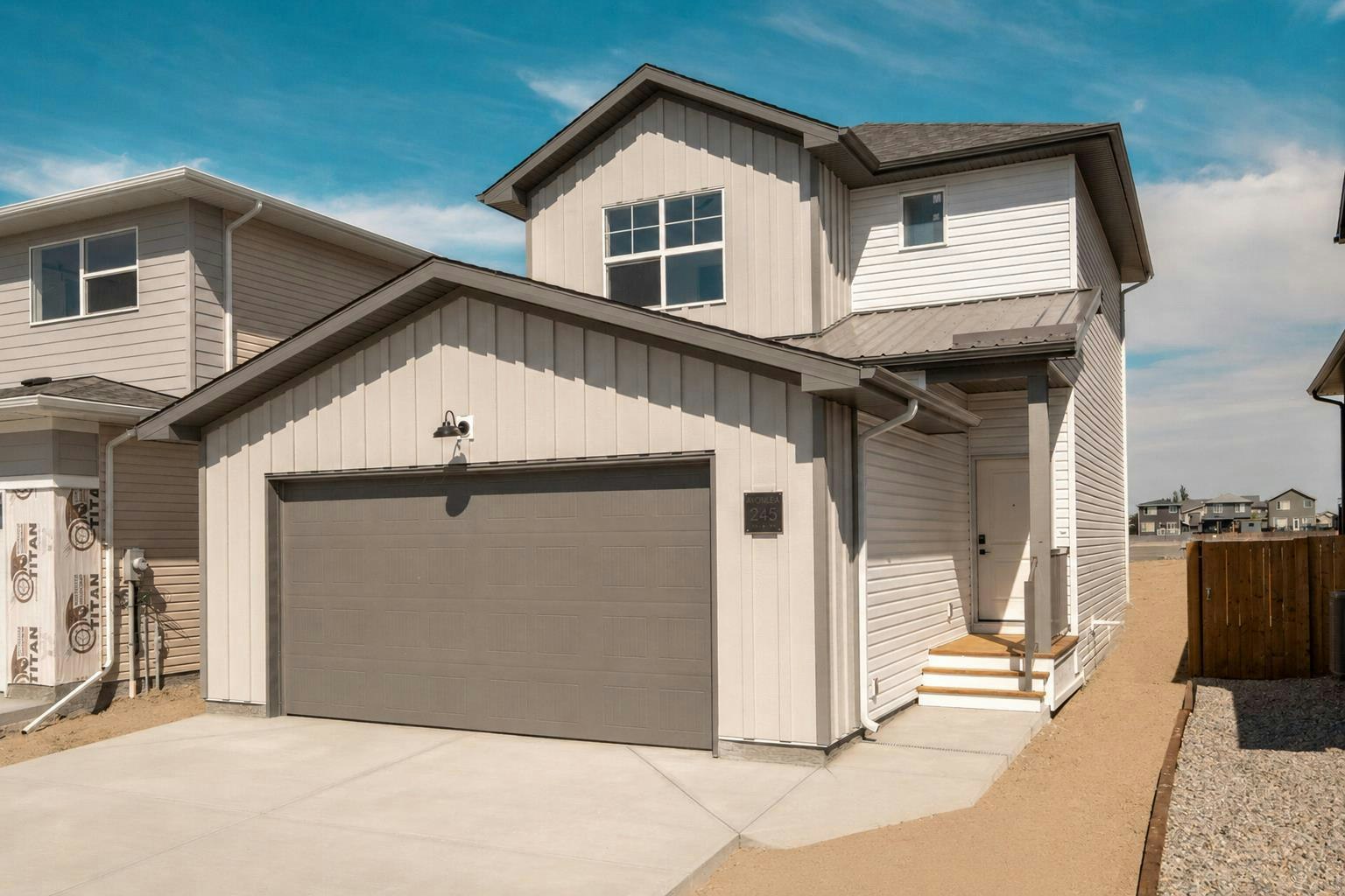 245 Caribou Way N, Lethbridge, AB, T1H 7J7