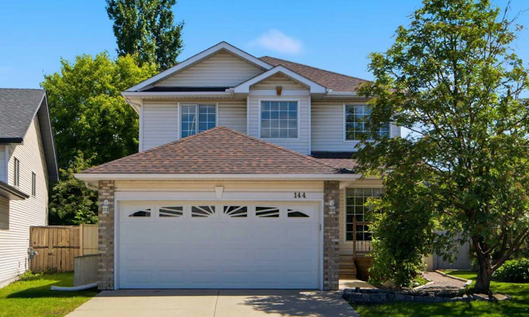 144 Douglas Ridge Close SE