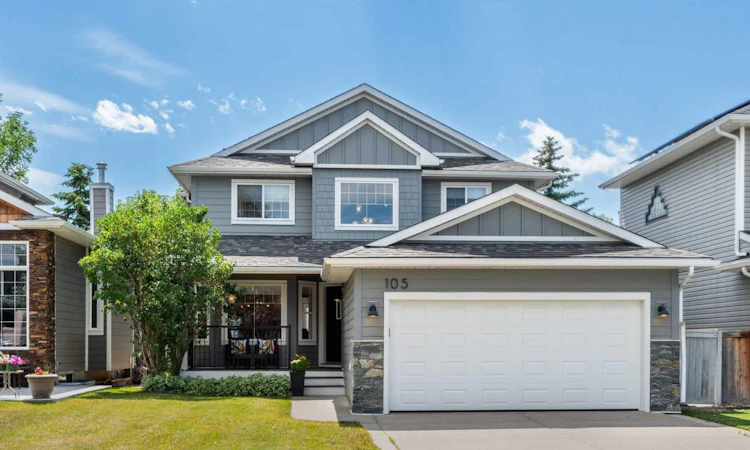 105 Chaparral Court SE