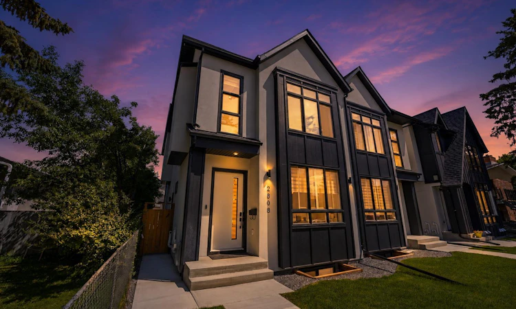 2808 40 Street SW