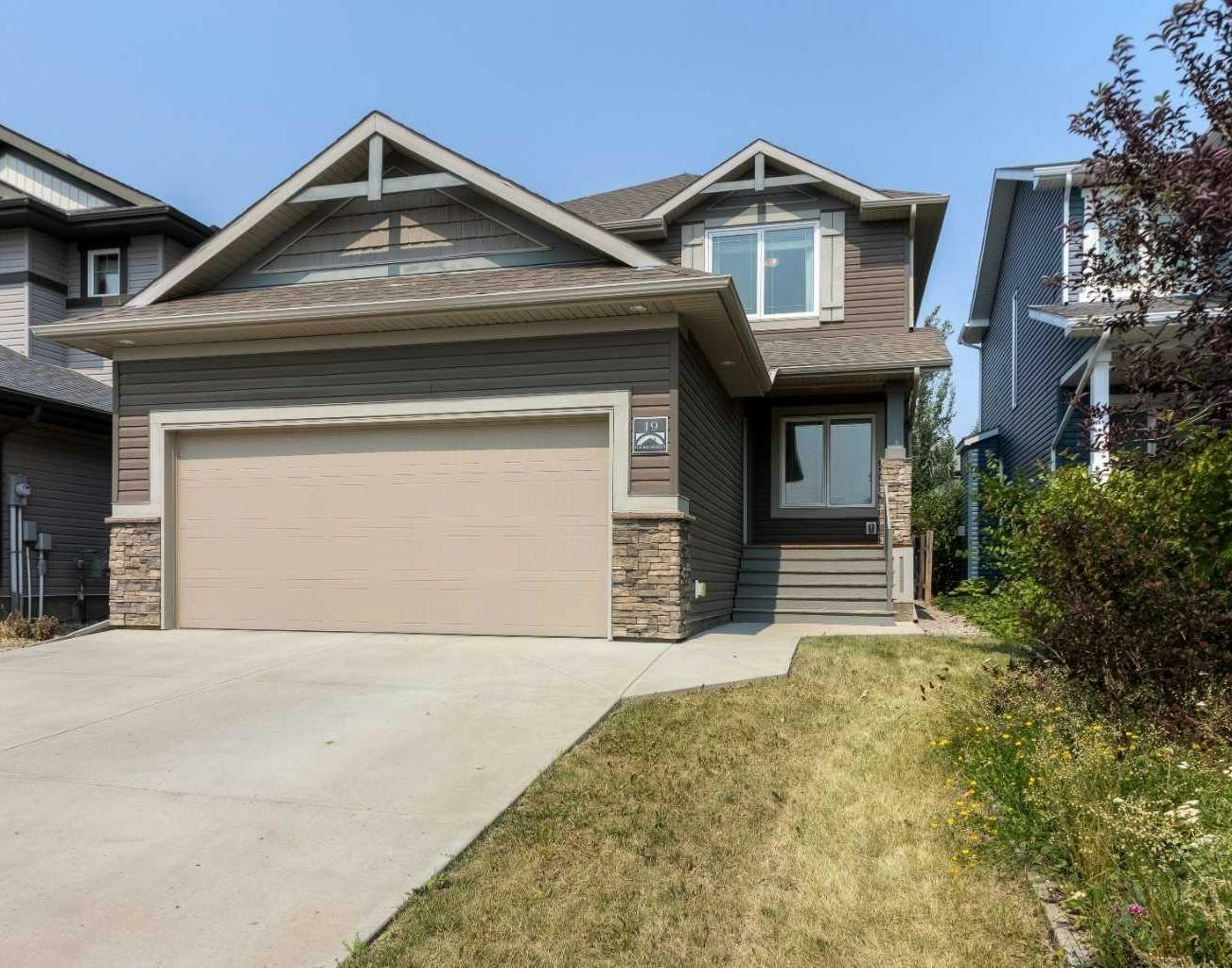 19 Moonlight Boulevard W, Lethbridge, AB, T1J 5H7